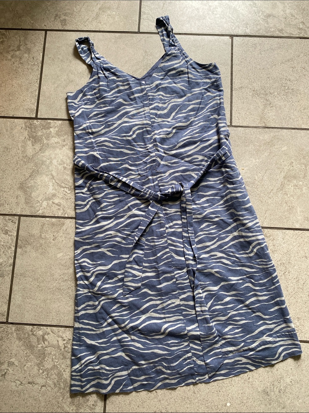 GAP Blue Wave/Animal Print Sleeveless Linen Midi Dress with Belt